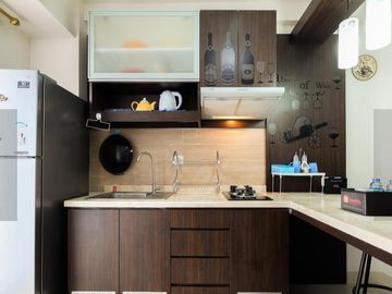 Jual Cepat Oak Tower, 2 BR Jadi 1, Semi Furnish, No Unit Cantik, Dekat Kelapa Gading