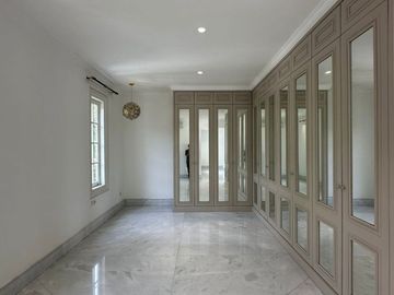 RUMAH MEWAH BARU di Jl BANYUMAS, MENTENG, JAKPUS