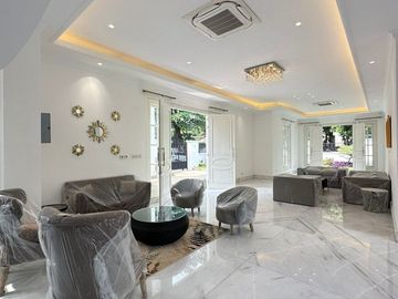 RUMAH MEWAH BARU di Jl BANYUMAS, MENTENG, JAKPUS