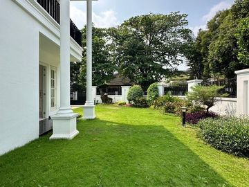 RUMAH MEWAH BARU di Jl BANYUMAS, MENTENG, JAKPUS