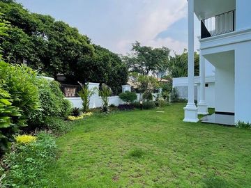 RUMAH MEWAH BARU di Jl BANYUMAS, MENTENG, JAKPUS