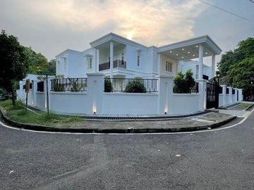 RUMAH MEWAH BARU di Jl BANYUMAS, MENTENG, JAKPUS