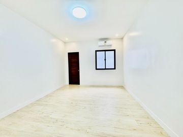 Brand New Stylish Corner House and Lot for Sale Multinational Village Parañaque City