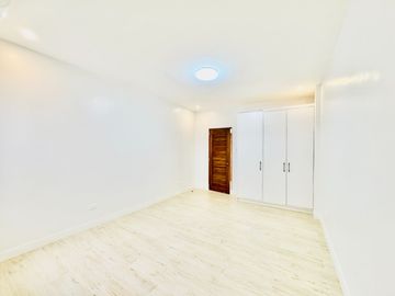 Brand New Stylish Corner House and Lot for Sale Multinational Village Parañaque City