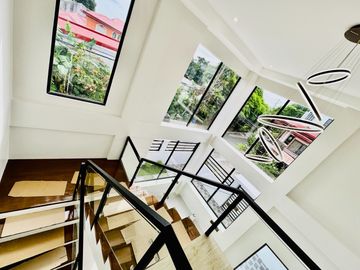 Brand New Stylish Corner House and Lot for Sale Multinational Village Parañaque City