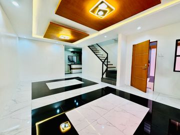 FOR SALE BEAUTFUL MODERN 2 STOREY DUPLEX HOUSE IN BF RESORT