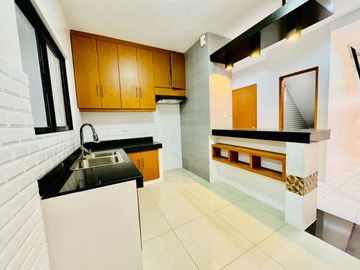 FOR SALE BEAUTFUL MODERN 2 STOREY DUPLEX HOUSE IN BF RESORT