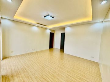 FOR SALE BEAUTFUL MODERN 2 STOREY DUPLEX HOUSE IN BF RESORT