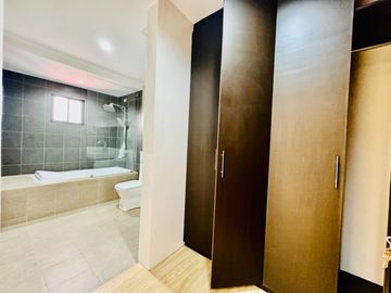 FOR SALE BEAUTFUL MODERN 2 STOREY DUPLEX HOUSE IN BF RESORT