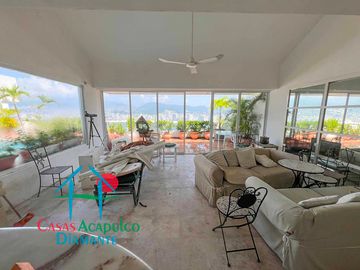 Departamento con alberca privada y vista al mar