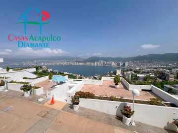 Departamento con alberca privada y vista al mar