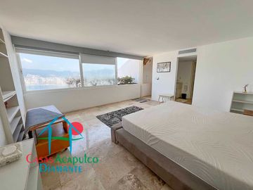 Departamento con alberca privada y vista al mar