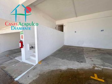 Departamento con alberca privada y vista al mar