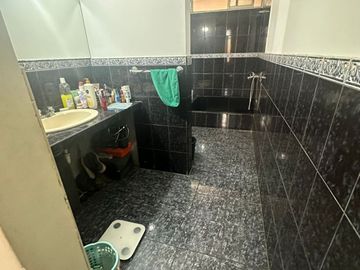 VENTA DE CASA AT 120M2 AC 230M2 SAN JUAN DE LURIGANCHO - $215,000