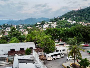 ¡Descubre el Potencial de Inversión en Río Grande 231: Amplia Propiedad en Puerto Vallarta!