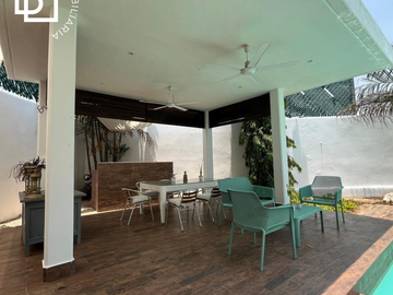 Preciosa casa en venta de 4 recámaras con alberca dentro de la Ciudad de Mérida