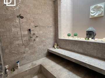 Preciosa casa en venta de 4 recámaras con alberca dentro de la Ciudad de Mérida