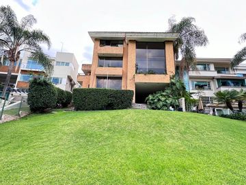 CASA EN VENTA EN LAS CAÑADAS