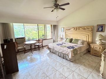CASA EN VENTA EN LAS CAÑADAS