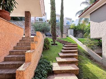 CASA EN VENTA EN LAS CAÑADAS