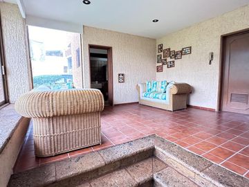 CASA EN VENTA EN LAS CAÑADAS