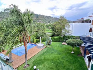 CASA EN VENTA EN LAS CAÑADAS