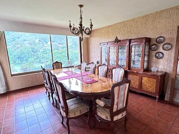 CASA EN VENTA EN LAS CAÑADAS