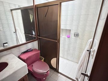CASA EN VENTA EN LAS CAÑADAS