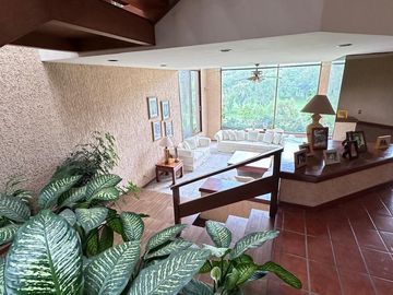 CASA EN VENTA EN LAS CAÑADAS