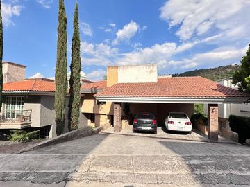 CASA EN VENTA EN LAS CAÑADAS