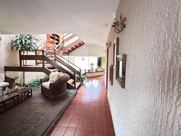 CASA EN VENTA EN LAS CAÑADAS
