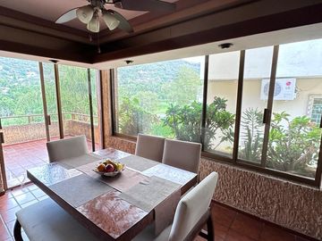 CASA EN VENTA EN LAS CAÑADAS