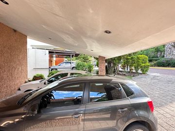 CASA EN VENTA EN LAS CAÑADAS