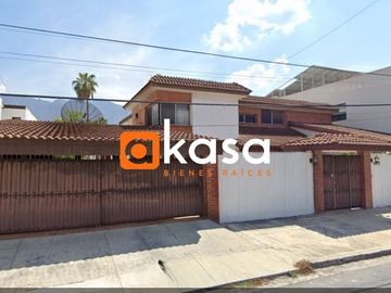 Casa en Venta en Valle, San Pedro Garza García.