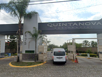 CASA EN REMATE EN QUINTANOVA RESIDENCIAL CON 3 HABITACIONES