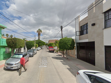 VENDO CASA EN LA CARMONA, LEON-GTO
