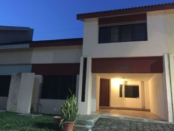 Casa en venta. Privada Periodista, Villahermosa Tabasco