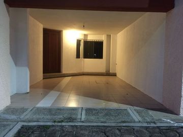 Casa en venta. Privada Periodista, Villahermosa Tabasco