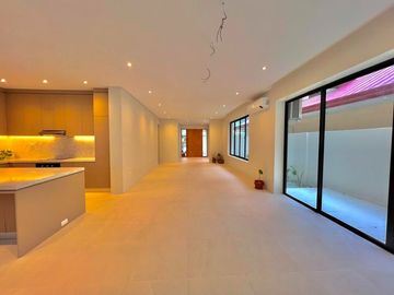 SPACIOUS SINGLE HOUSE AND LOT WITH MODERN INTERIOR DESIGN IN BF RESORT LAS PINAS