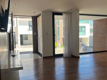 Casa en venta en Parque Santo Domingo, Lomas de Angelopolis, Puebla.