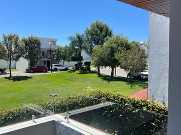 Casa en venta en Parque Santo Domingo, Lomas de Angelopolis, Puebla.