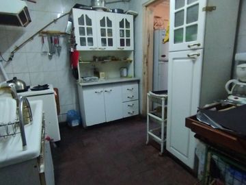 Amplia Propiedad con 2 casas Recoleta