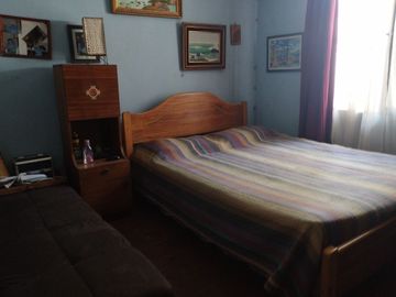 Amplia Propiedad con 2 casas Recoleta