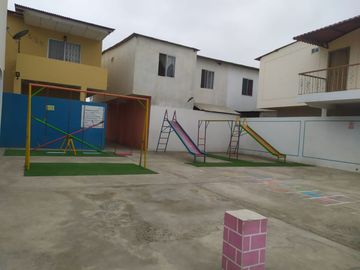 SE VENDE CASA AMOBLADA URBANIZACION SOLIMAR EN PUNTA CARNERO