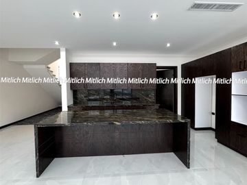 CASA EN VENTA VALDIVIA $5,300,000