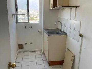 Departamento en Calle Arturo Prat, Metro Matta, Santiago.