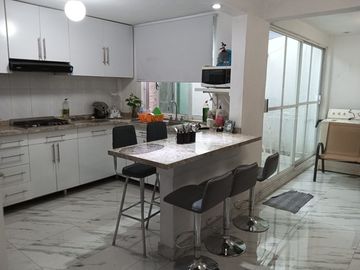 CASA EN AVENIDA CENTRAL ECATEPEC