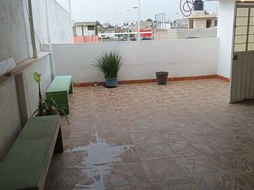 CASA EN AVENIDA CENTRAL ECATEPEC
