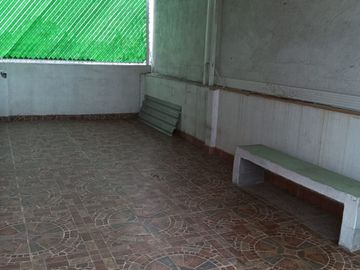 CASA EN AVENIDA CENTRAL ECATEPEC