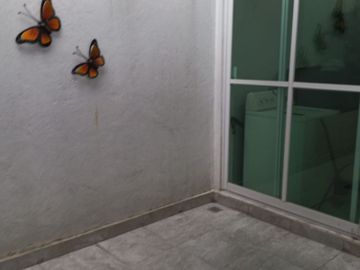 CASA EN AVENIDA CENTRAL ECATEPEC